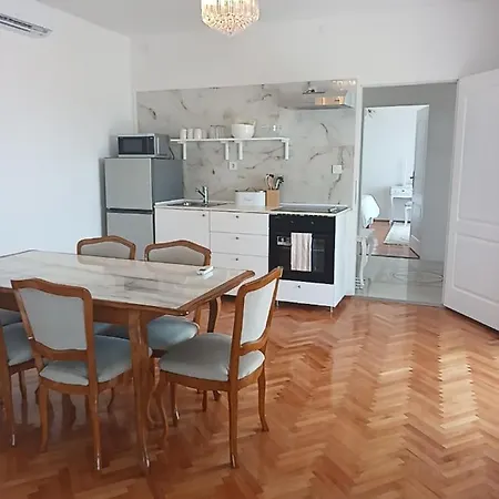 Apartman Hana Apartment *